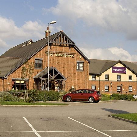 Premier Inn Barnsley Wombwell Exteriör bild