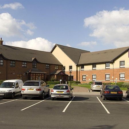 Premier Inn Barnsley Wombwell Exteriör bild