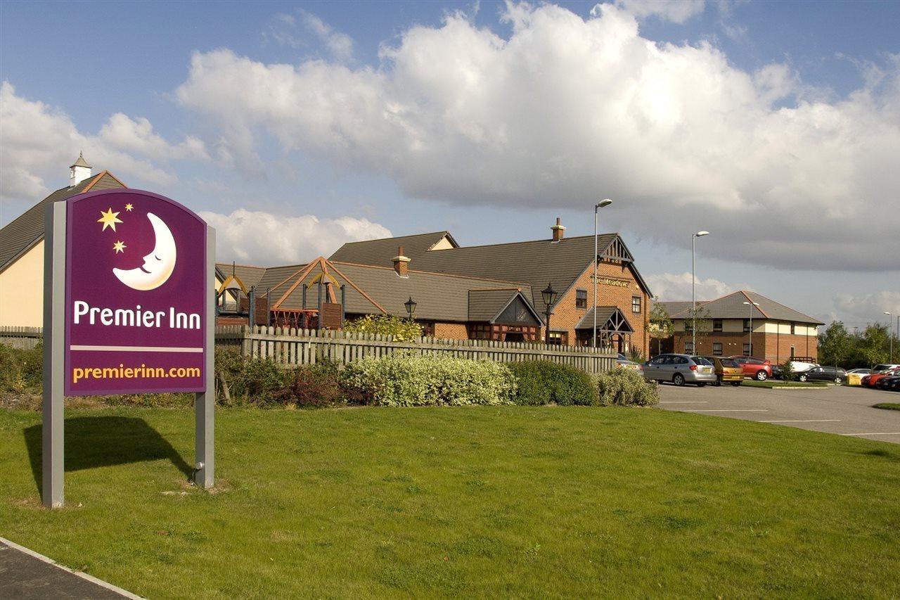 Premier Inn Barnsley Wombwell Exteriör bild