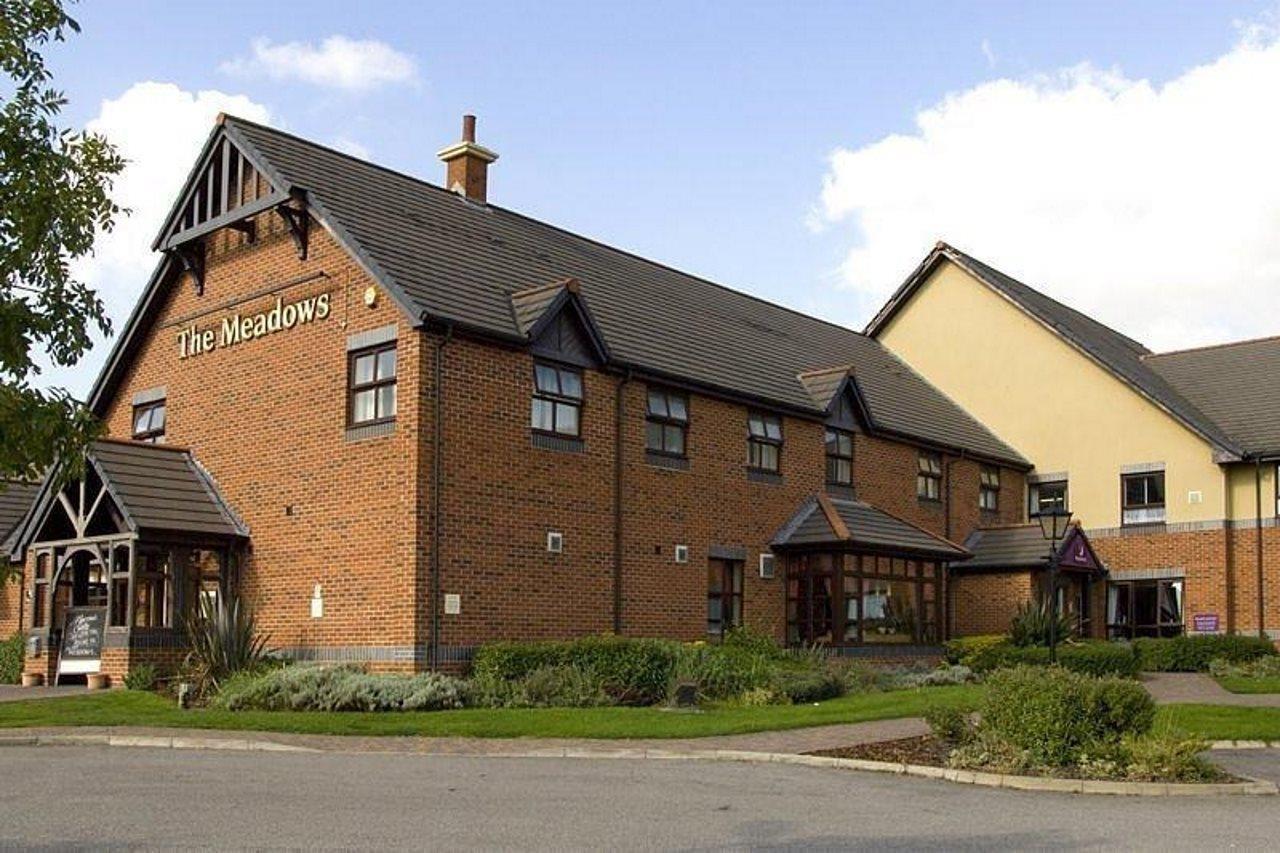Premier Inn Barnsley Wombwell Exteriör bild